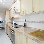 Lcr4 - Large 3-bedroom Near *