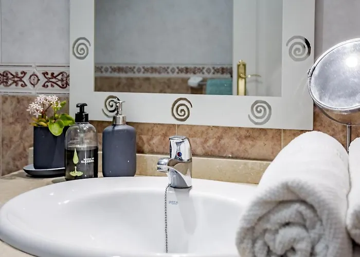 Lcr4 - Large 3-Bedroom Apartment Near Beach アパート *