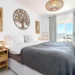 Lcr4 - Large 3-bedroom Near