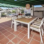 Lcr4 - Large 3-bedroom Near Appartement Marbellac