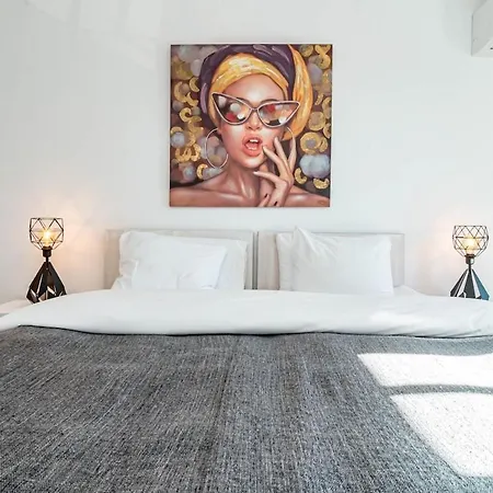 Lcr4 - Large 3-Bedroom Apartment Near Beach Διαμέρισμα Μαρμπέλλα