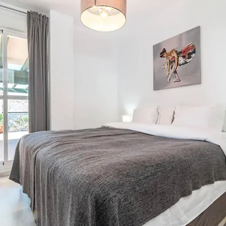 Lcr4 - Large 3-bedroom Near