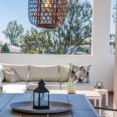 Lcr4 - Large 3-bedroom Near Apartmán Marbella