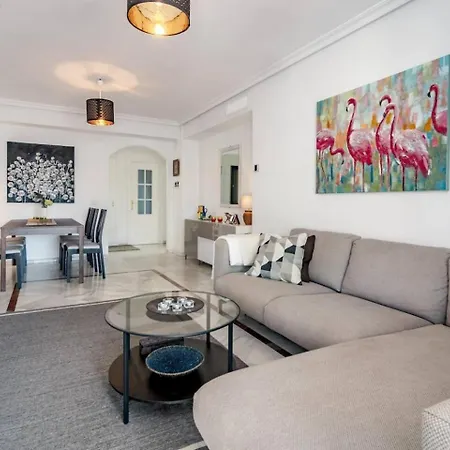 Lcr4 - Large 3-bedroom Near * Marbella