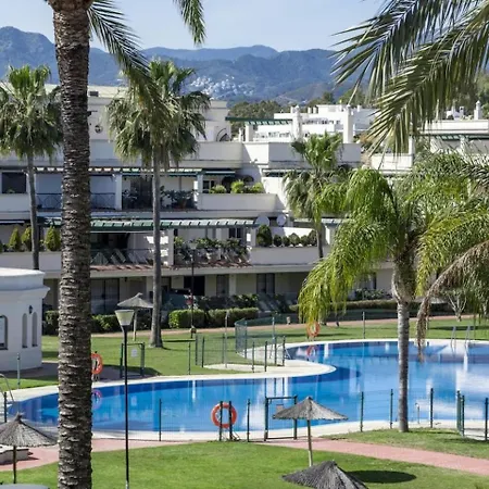 Lcr4 - Large 3-bedroom Near Apartmán Marbella