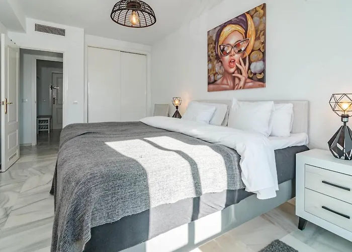 Lcr4 - Large 3-Bedroom Apartment Near Beach * Marbella