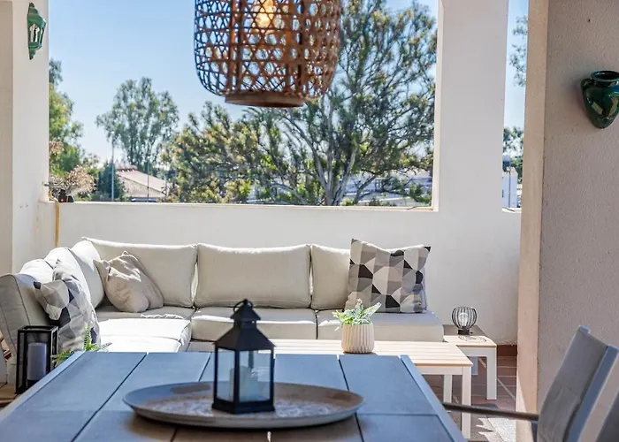 Lcr4 - Large 3-Bedroom Apartment Near Beach Marbella