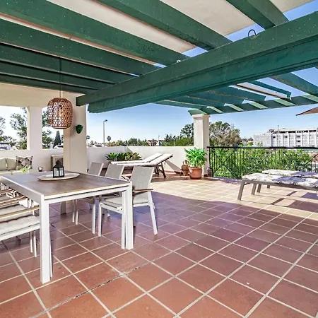 Lcr4 - Large 3-Bedroom Apartment Near Beach Marbella