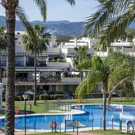 Lcr4 - Large 3-bedroom Near Apartment Marbella
